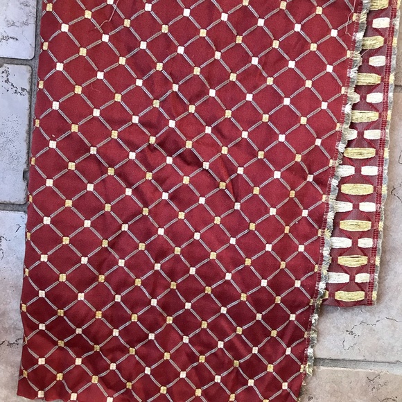 Decorating Fabric Remnant - Picture 2 of 4